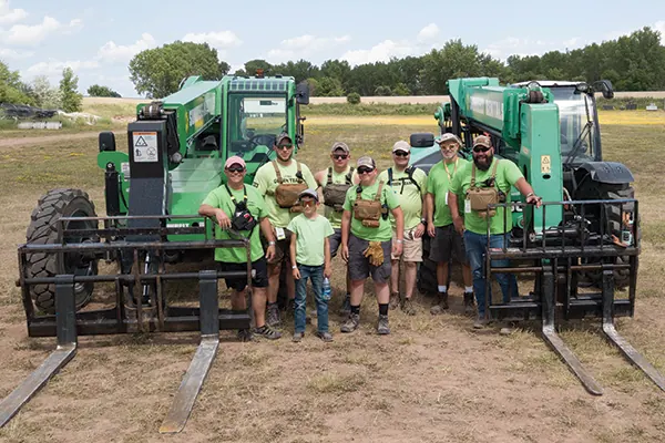 Lifest grounds crew volunteers