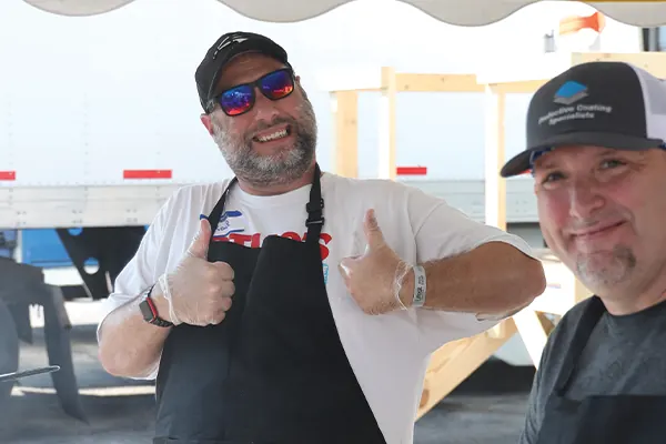 Lifest kitchen volunteers